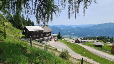 Dünhofen Hütte auf der Emberger Alm © RPIT, creativomedia GmbH